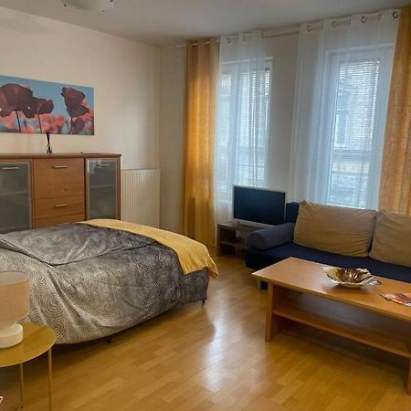Central Studio Close To Andrassy Avenue For 4 Persons 布达佩斯 外观 照片
